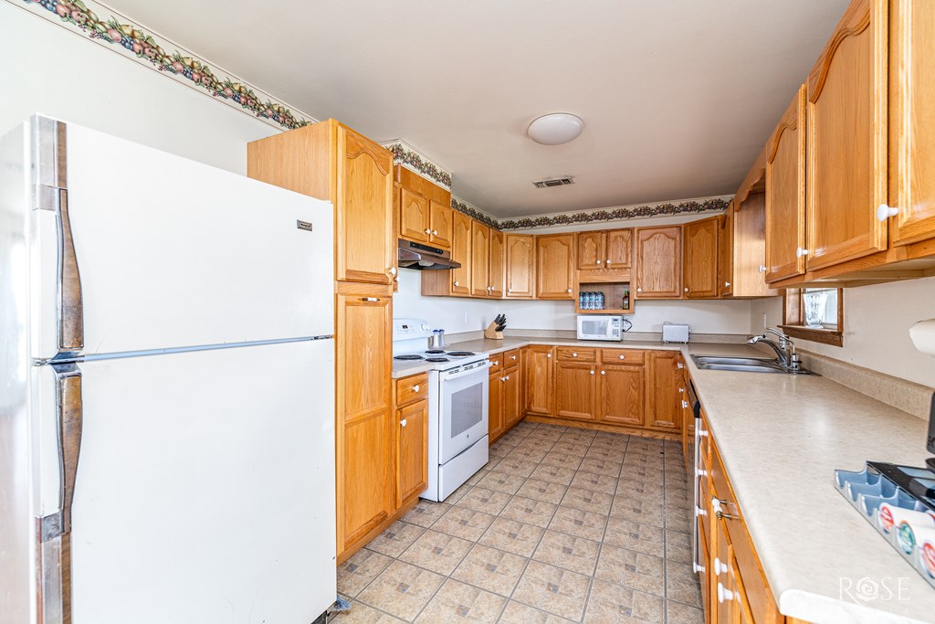 San Angelo, Texas 76901, United States, 3 Bedrooms Bedrooms, ,2 BathroomsBathrooms,Residential,Active,175050