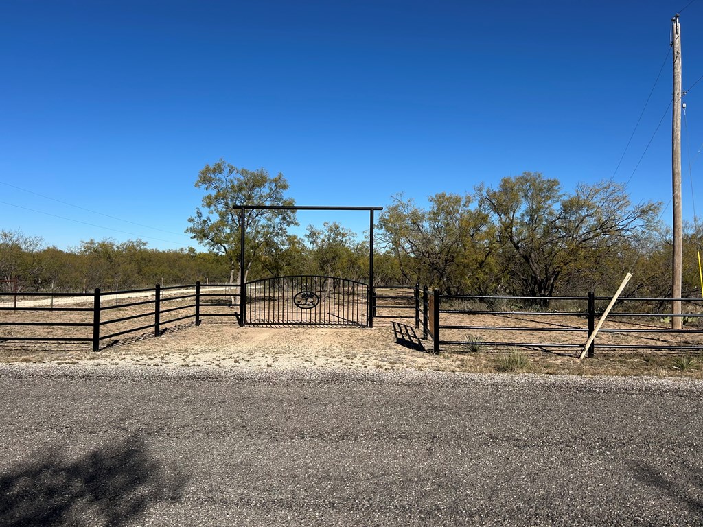 12056 Spring Creek Lane, San Angelo, Texas image 2