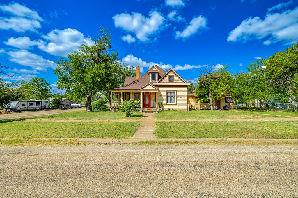 301 11th St, Ballinger, Texas image 30