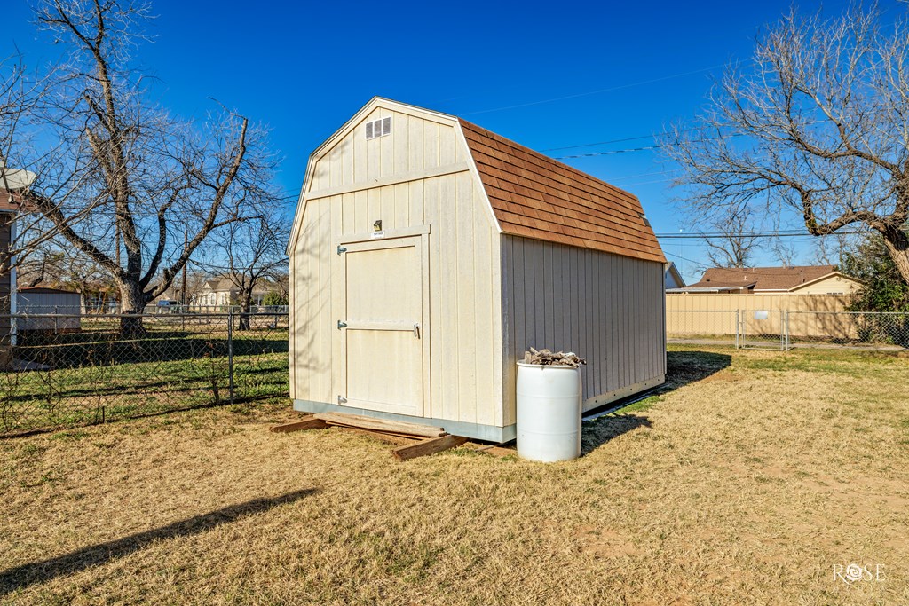 706 N Madison St, San Angelo, Texas image 20