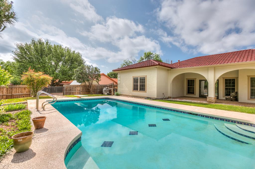 6026 Warwick Dr, San Angelo, Texas image 1