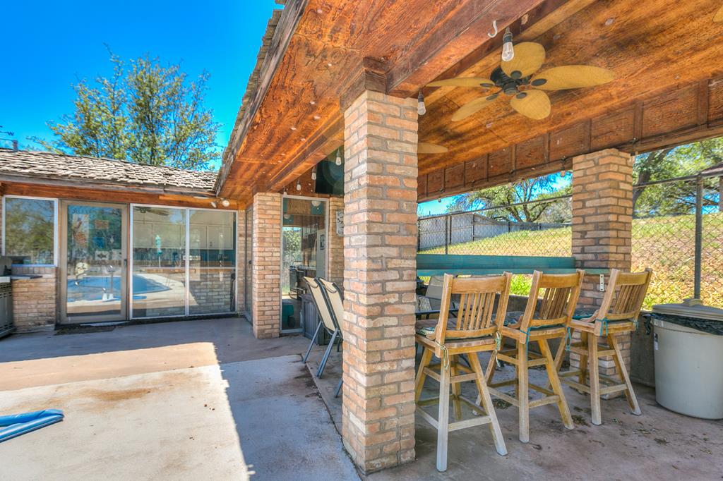 1320 Chadbourne St, Robert Lee, Texas image 28