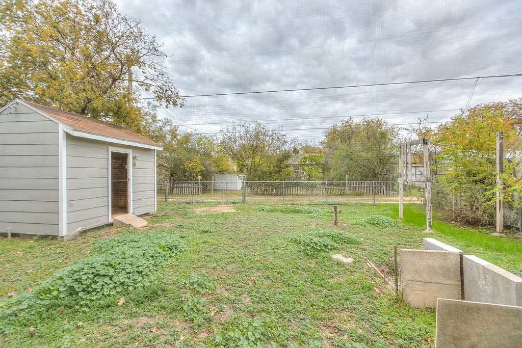 206 N Montague Ave, San Angelo, Texas image 34