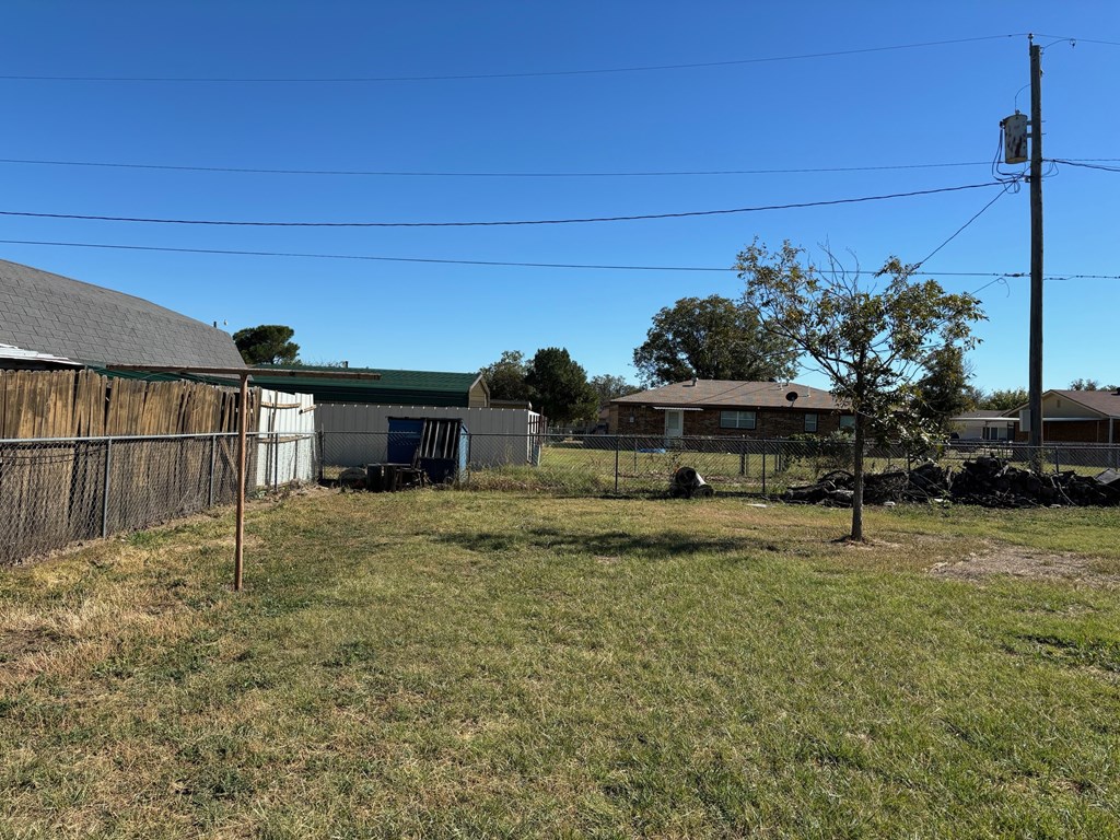 403 Ave B, Ballinger, Texas image 24