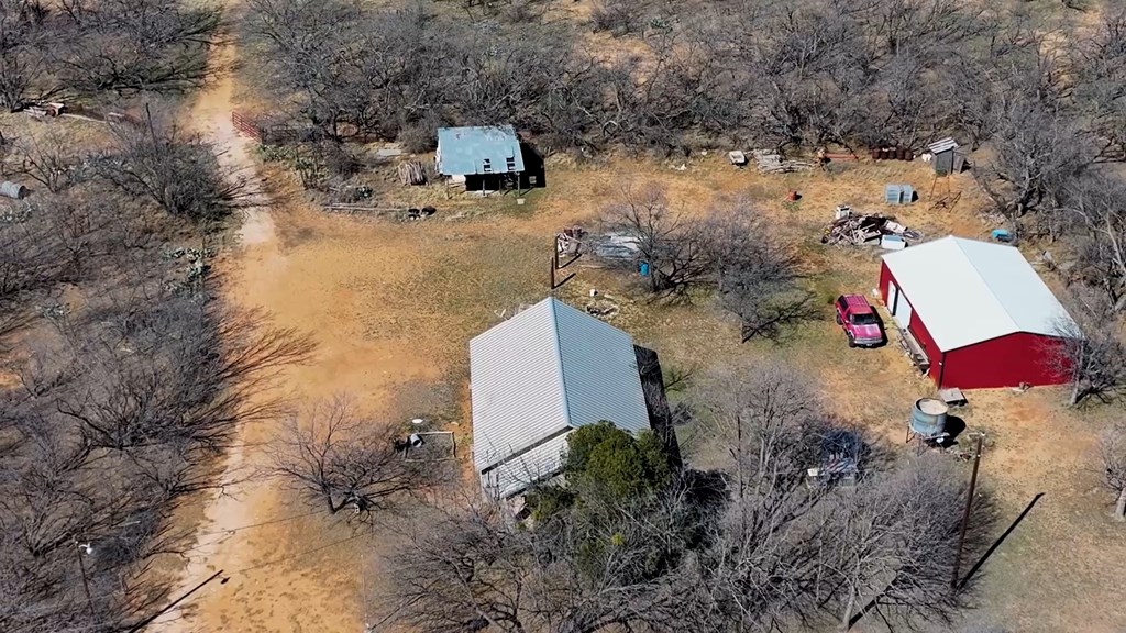 779 Rogers Loop, Bronte, Texas image 9