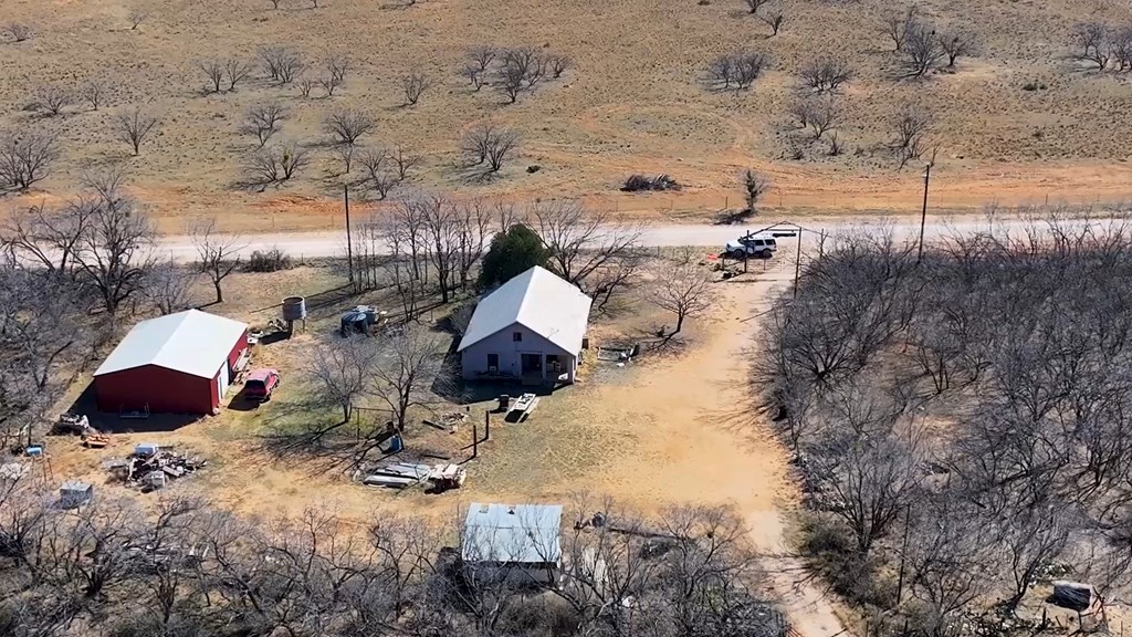 779 Rogers Loop, Bronte, Texas image 8
