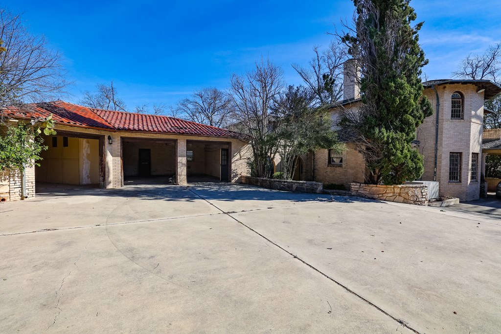 304 11th St, Ozona, Texas image 17