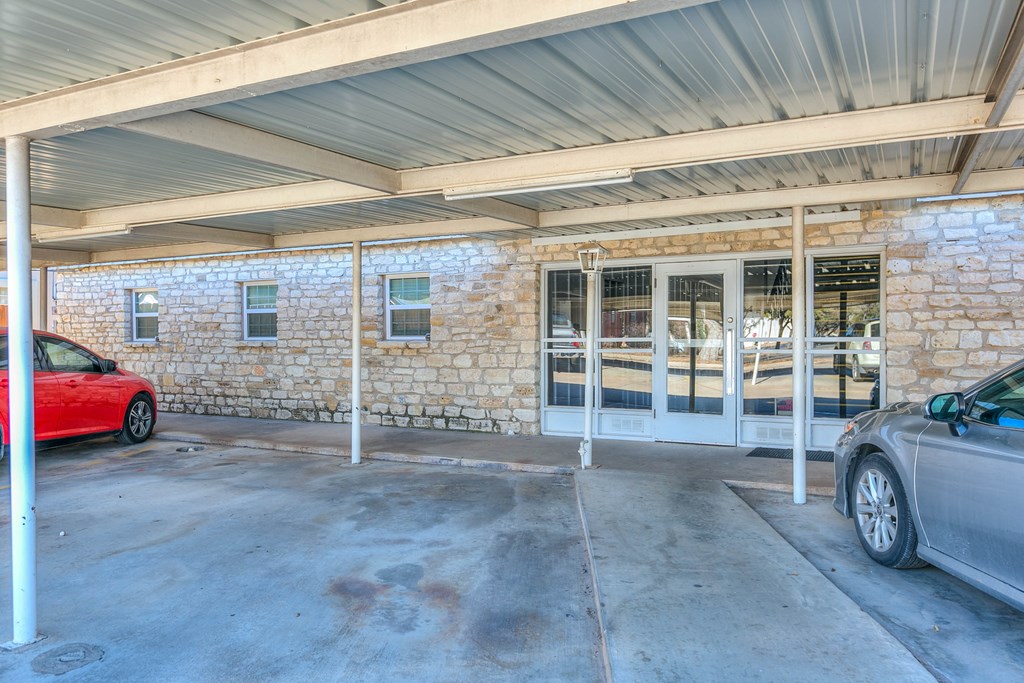 326 W Concho Ave, San Angelo, Texas image 33