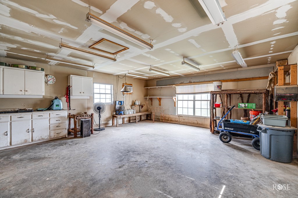 312 Valleyview Dr, Mertzon, Texas image 37