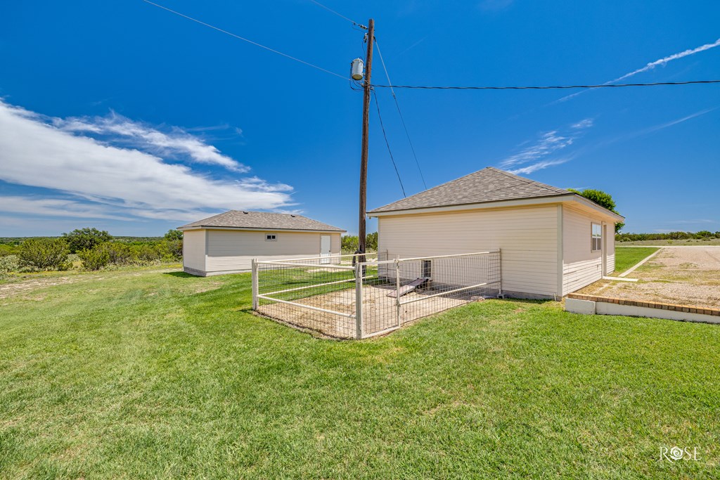 312 Valleyview Dr, Mertzon, Texas image 36