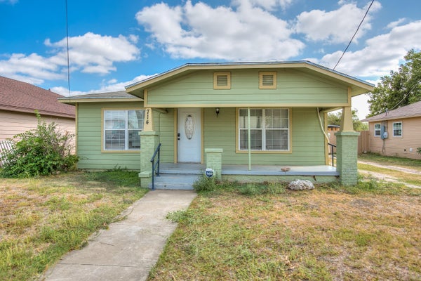714 RUST ST, SAN ANGELO, TX 76903 - Image 1f50bbc99a9dc3f38fd3499b99441cbd/2230809011