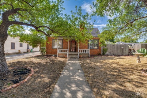 Homes For Sale - 1815 W Avenue I<br/> San Angelo, TX 76901