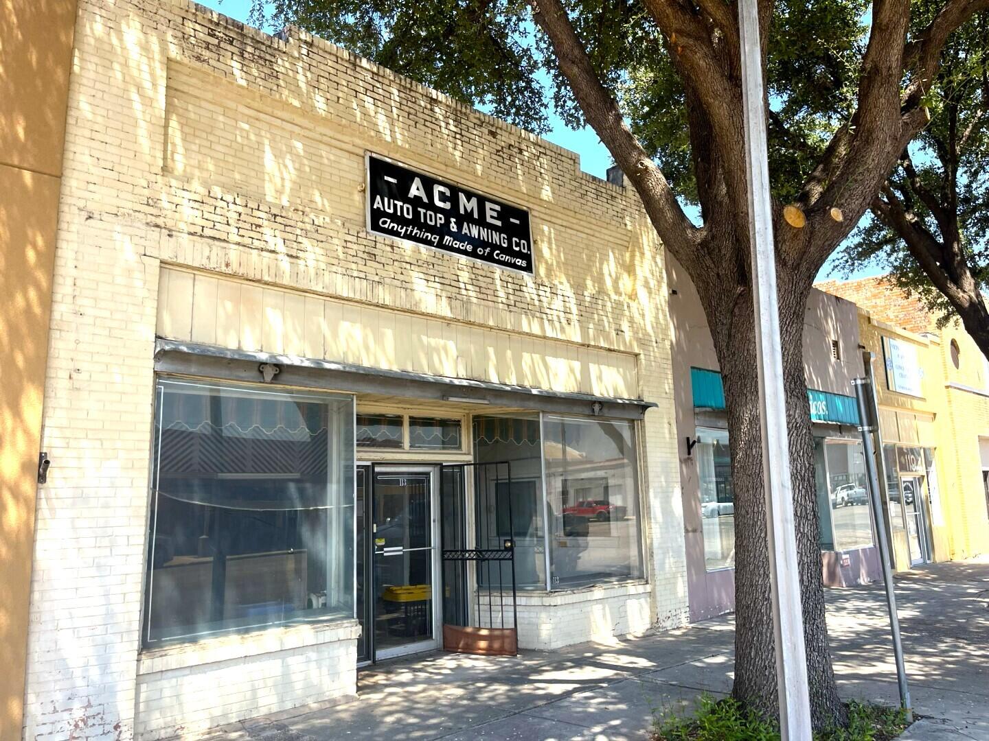 Photo 1 of 9 — 113 N Chadbourne Street, San Angelo, TX 76903