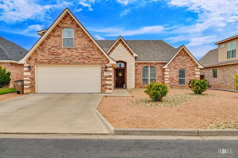 Homes For Sale - 3958 Caroline Lane<br/> San Angelo, TX 76904