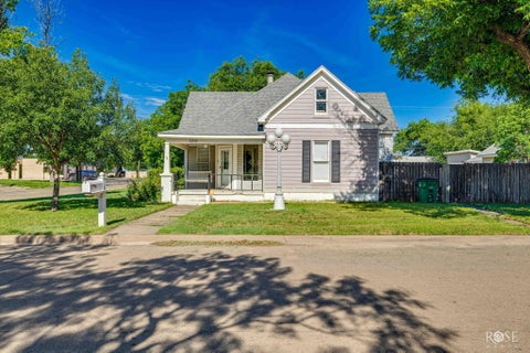 Homes For Sale - 1302 S David Street<br/> San Angelo, TX 76903