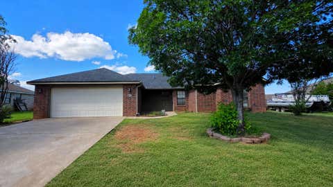 Homes For Sale - 5814 Hanover Place<br/> San Angelo, TX 76901