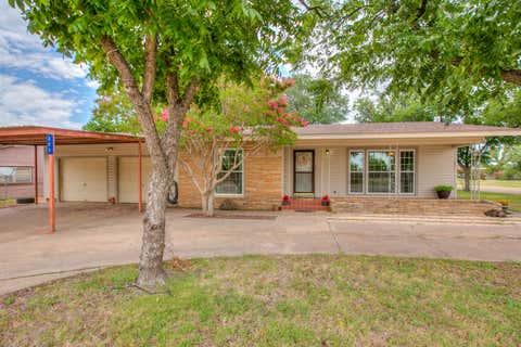Homes For Sale - 323 S State Street<br/> Coke County, Bronte, TX 76933