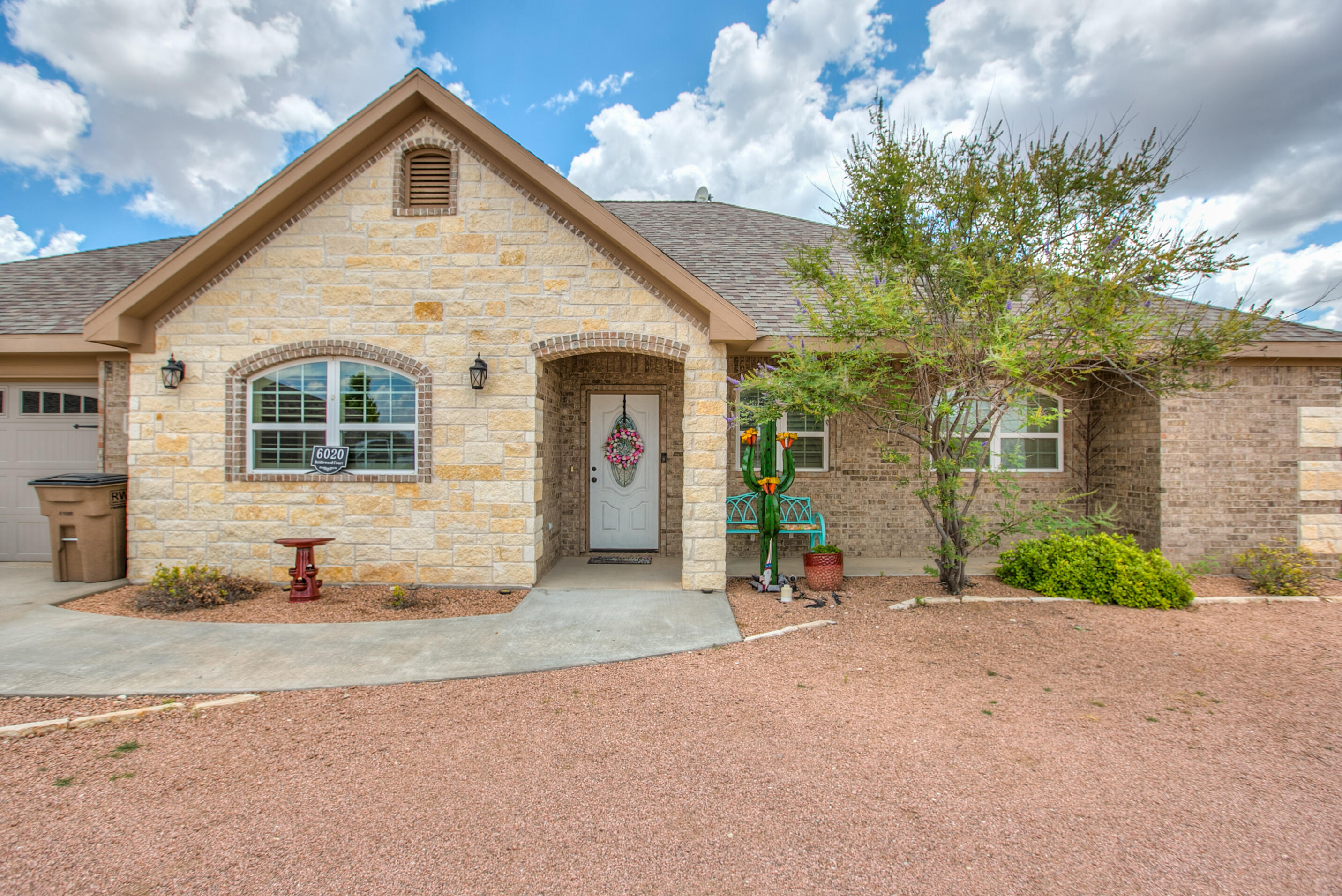 6020 Bridlewood Court - Photo 2
