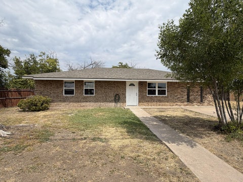 Homes For Sale - 202 S Burleson Street<br/> Eden, TX 76837