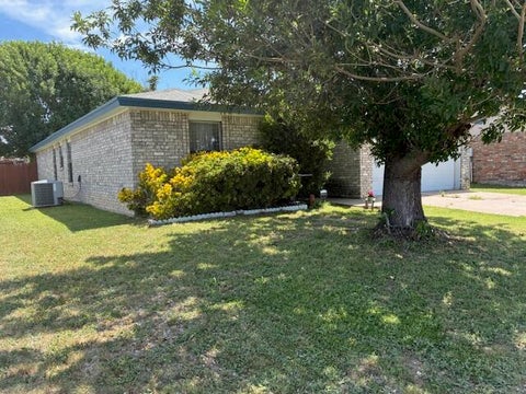 Homes For Sale - 2718 Regent Boulevard<br/> San Angelo, TX 76905
