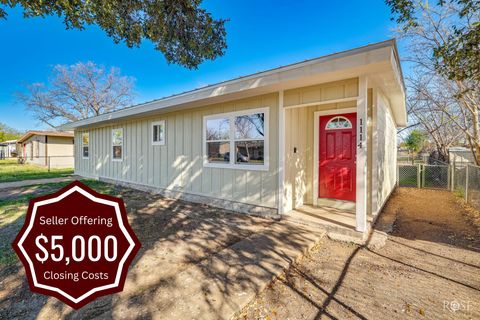 Homes For Sale - 1114 E 23rd Street<br/> San Angelo, TX 76903