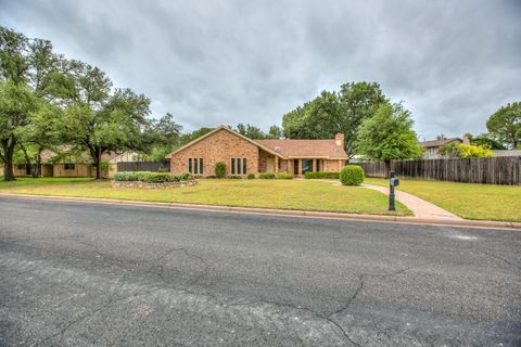 Homes For Sale - 3221 Ridgecrest Lane<br/> San Angelo, TX 76904