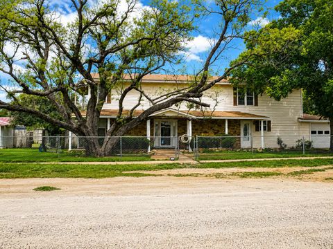 Homes For Sale - 1021 Bishop Street<br/> Robert Lee, TX 76945