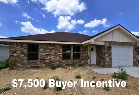 Homes For Sale - 438 E 45th Street<br/> San Angelo, TX 76903