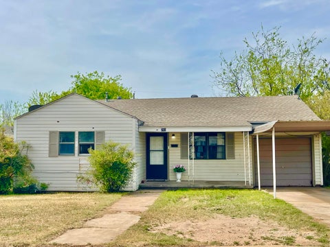 Homes For Sale - 703 N 9th Street #BALLINGER<br/> Ballinger, TX 76821