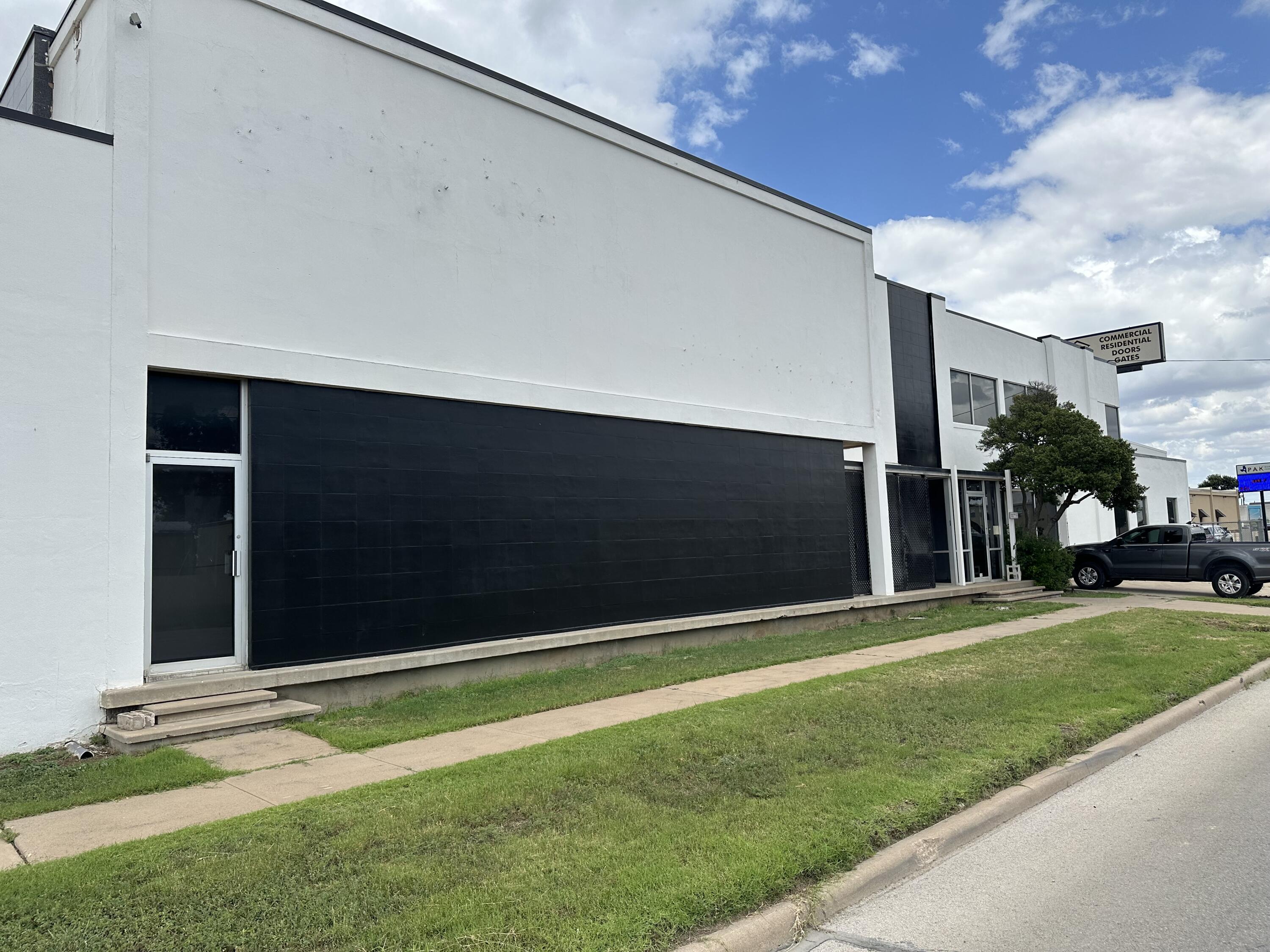 Photo 1 of 29 — 332 Pulliam Street, San Angelo, TX 76903