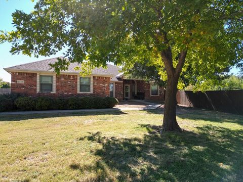 Homes For Sale - 1447 Crossings Court<br/> San Angelo, TX 76904