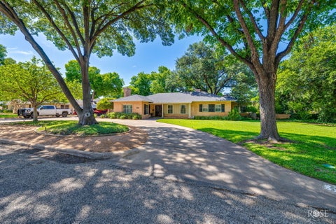 Homes For Sale - 2620 Live Oak Street<br/> San Angelo, TX 76901