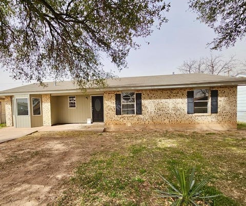Homes For Sale - 1017 Wynne Avenue<br/> San Angelo, TX 76905