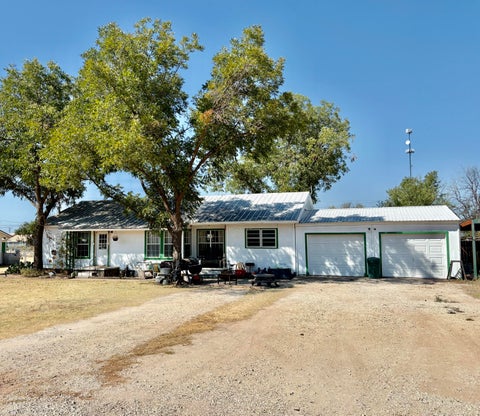 Homes For Sale - 1205 W 12th Street<br/> Robert Lee, TX 76945