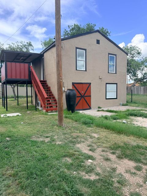 Homes For Sale - 1306 E 17th Street<br/> San Angelo, TX 76903