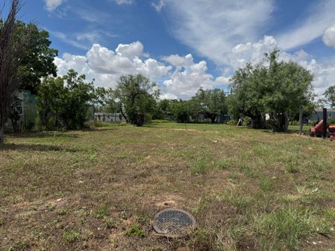 Vacant Land For Sale - 703 N 15th Street<br/> Ballinger, TX 76821