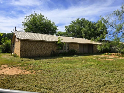 Homes For Sale - 324 Briarwood Drive<br/> Bronte, TX 76933