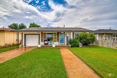 Homes For Sale - 2522 Guadalupe Street<br/> Tom Green County, San Angelo, TX 76901