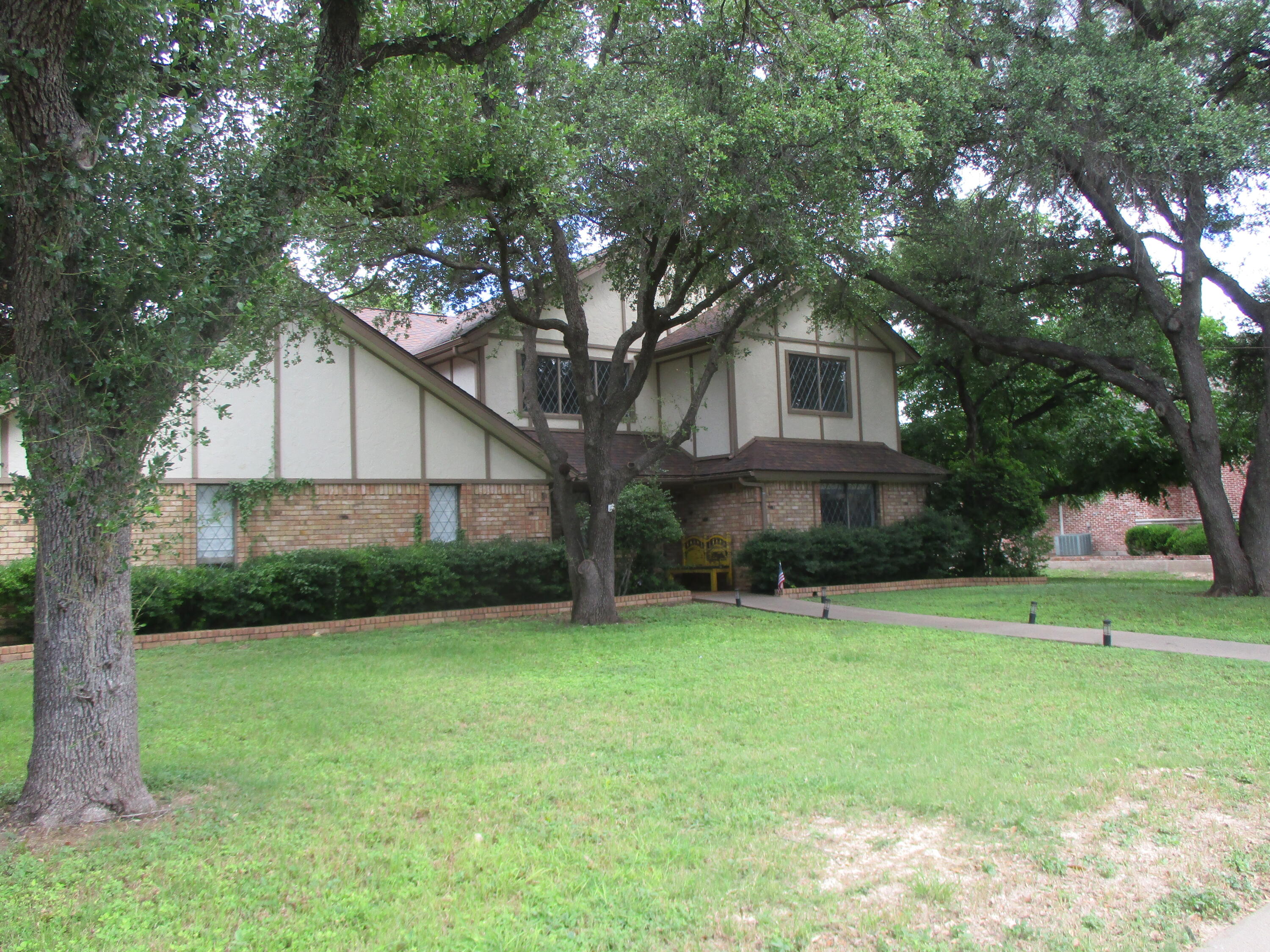 Photo 1 of 30 — 5418 Bentwood Drive, San Angelo, TX 76904