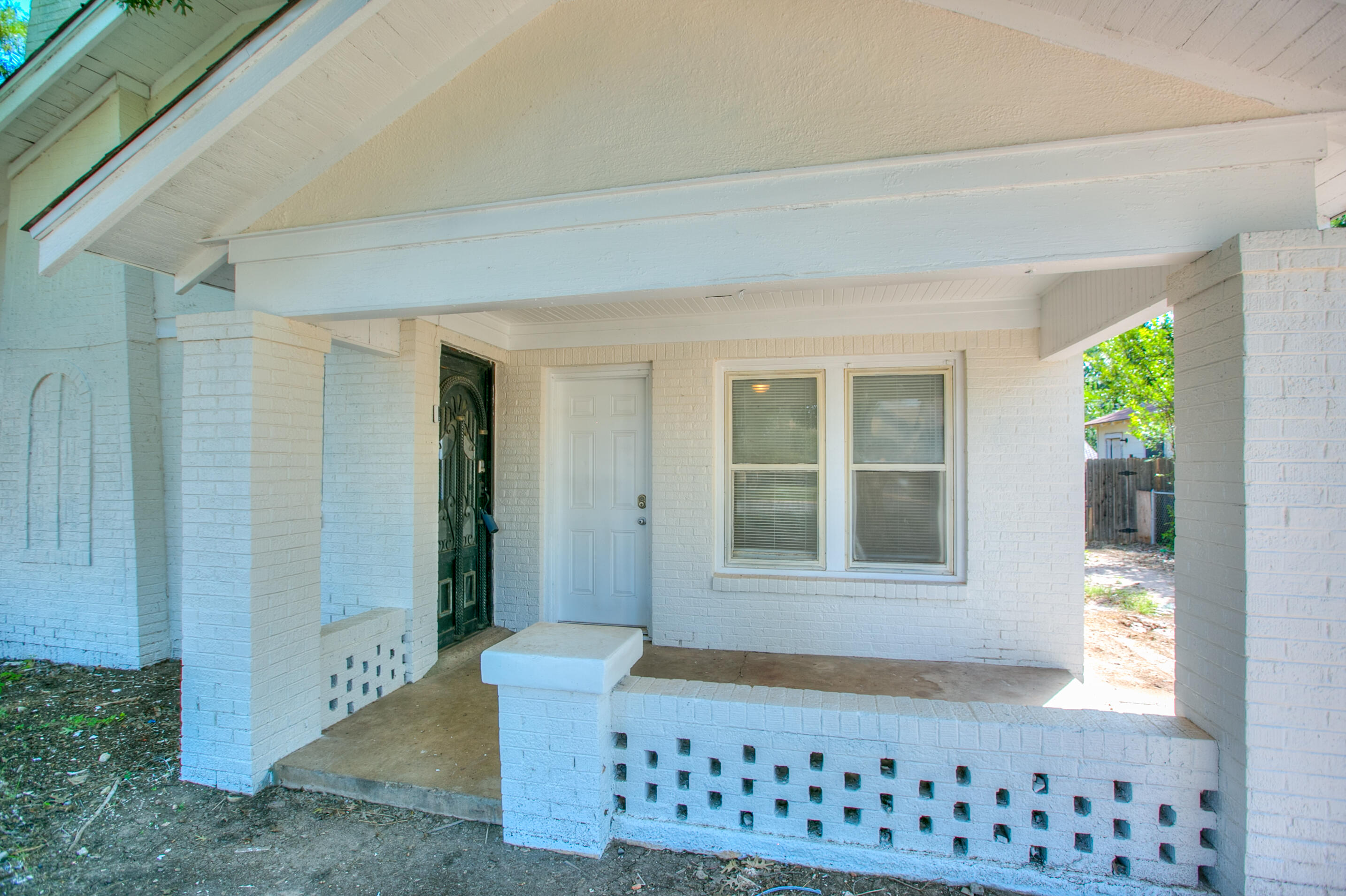 408 N Van Buren Street - Photo 3
