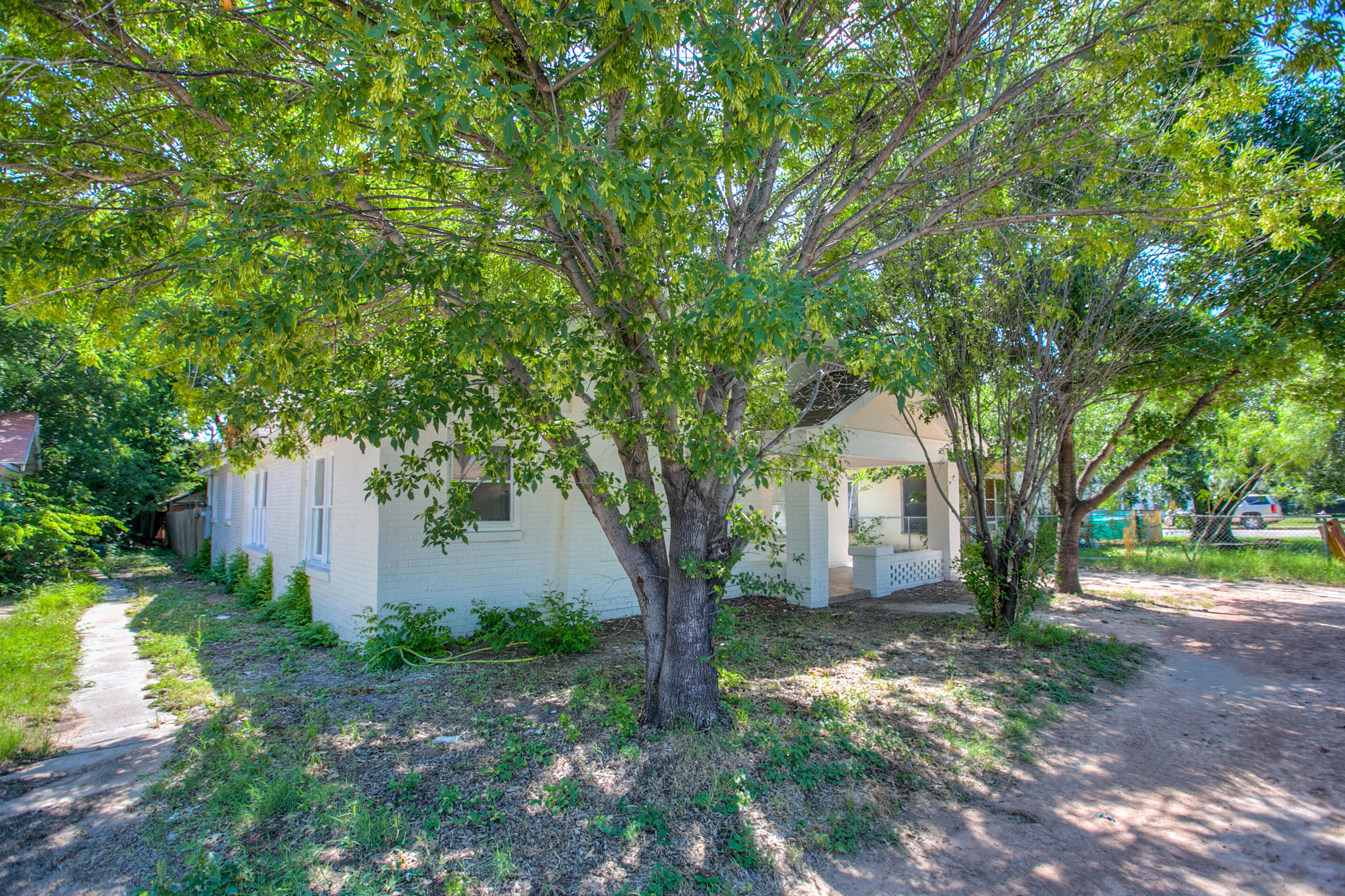 408 N Van Buren Street - Photo 2