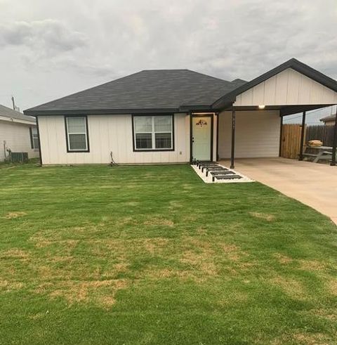 Homes For Sale - 1617 Cloud Street<br/> San Angelo, TX 76905