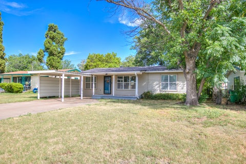 Homes For Sale - 2646 W Harris Avenue<br/> San Angelo, TX 76901