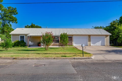 Homes For Sale - 52 E 37th Street<br/> Tom Green County, San Angelo, TX 76903