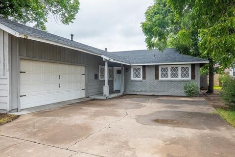 Homes For Sale - 2204 Waco Street<br/> San Angelo, TX 76901