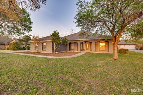 Homes For Sale - 1628 Country Club Road<br/> San Angelo, TX 76904