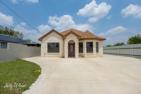 Homes For Sale - 2110 Shelton Street<br/> San Angelo, TX 76903