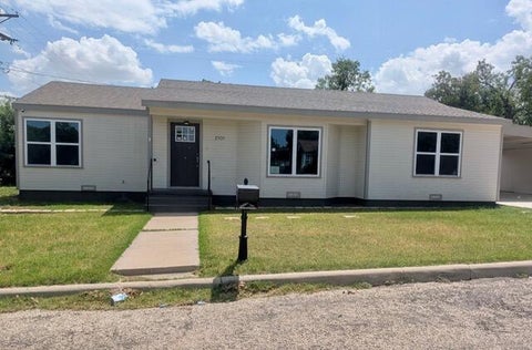 Homes For Sale - 2101 W Concho Avenue<br/> Tom Green County, San Angelo, TX 76901
