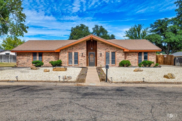 3210 ALTA VISTA LN, SAN ANGELO, TX 76904 - Image c17bcd5227675d4faa5c1a7fa3b65731/1810471443