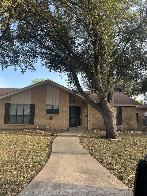 Homes For Sale - 3221 Cedar Hill Drive<br/> San Angelo, TX 76904